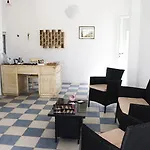 A Due Passi Dal 酒店 皮佐
